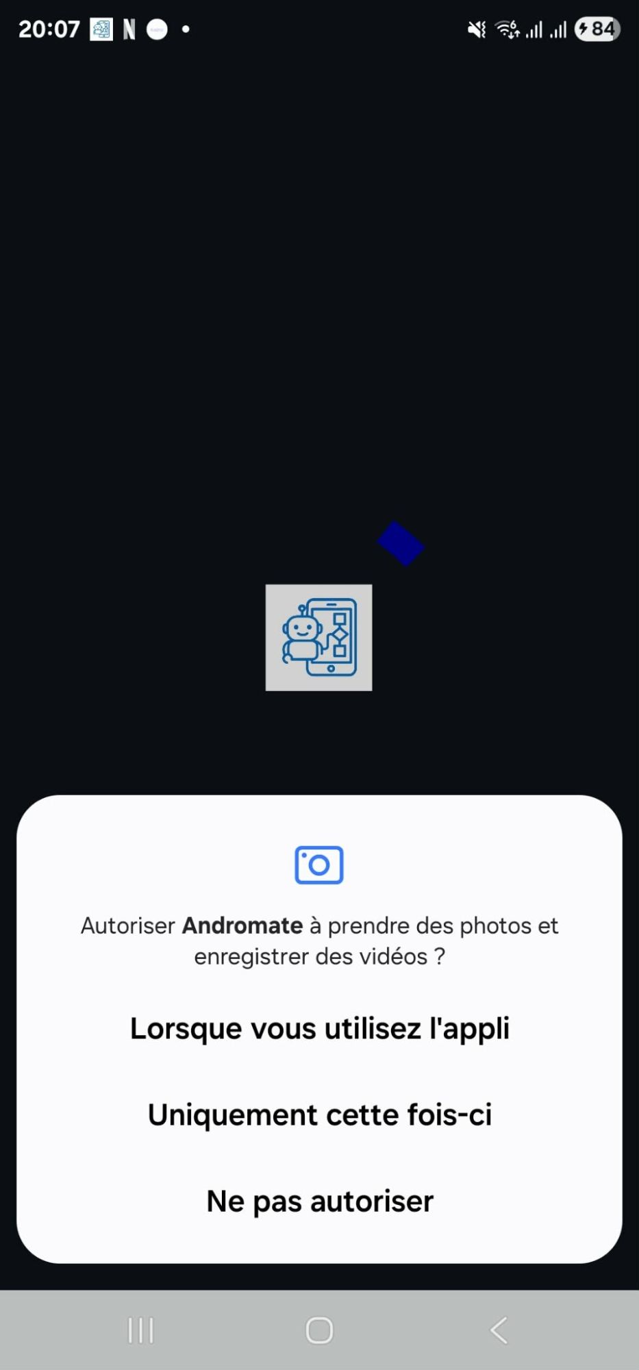 Android camera permission pop-up with While using the app, Only this time and Don't allow (shown here in French)